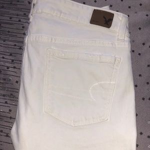 WHITE AMERICAN EAGLE JEANS